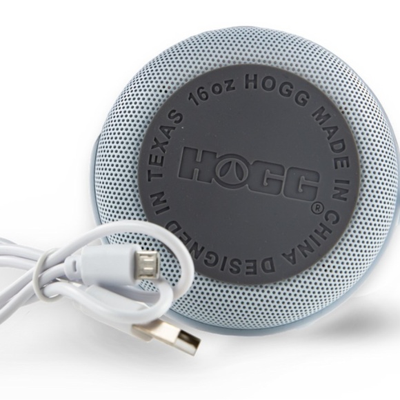 BLUETOOTH 4 IN 1 POWDER COATED CAN COOLER SPEAKER ICE WONDERLAND CUSTOM ENGRAVED - Picture 5 of 7